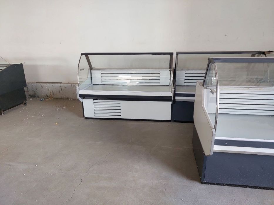 Витрина холодильник