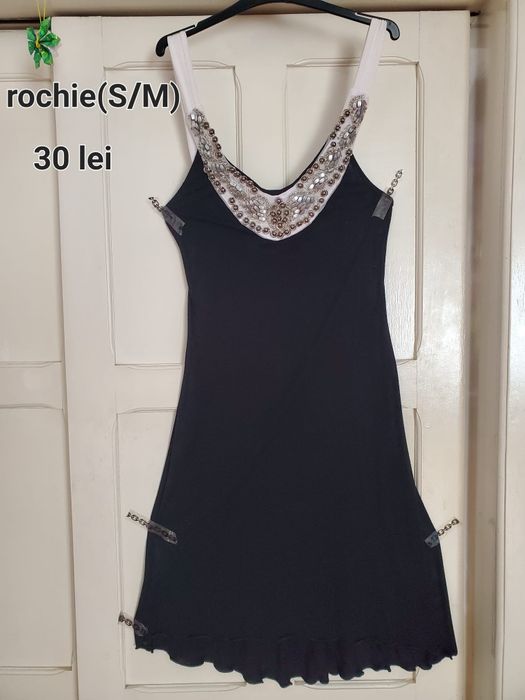 Rochii negre plajă sau zi S/M