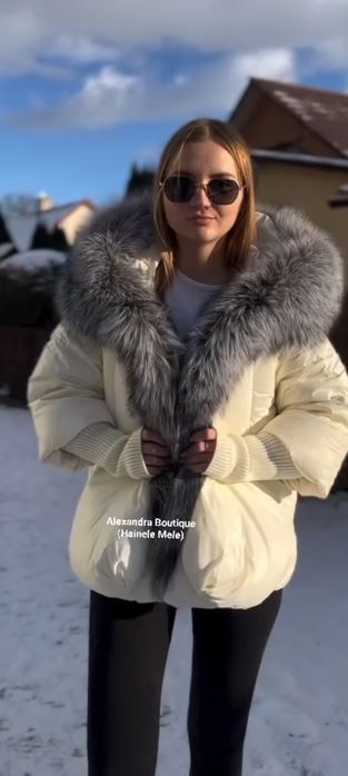 Geaca  cu guler din blana naturala de vulpe