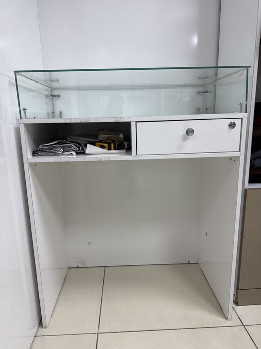 Ресепшен,Кронштейн