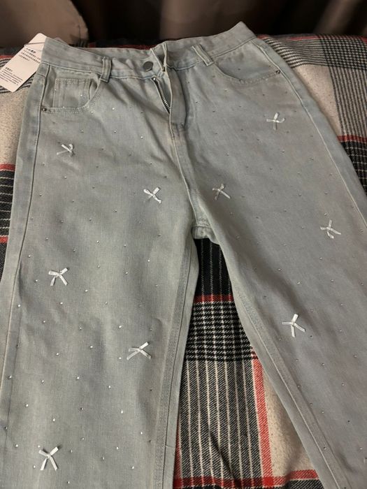 Джинсы новые , не ношенное