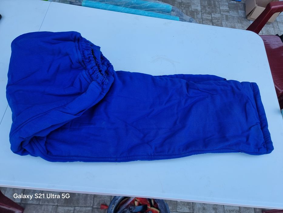 Pantaloni de salopeta foarte grosi