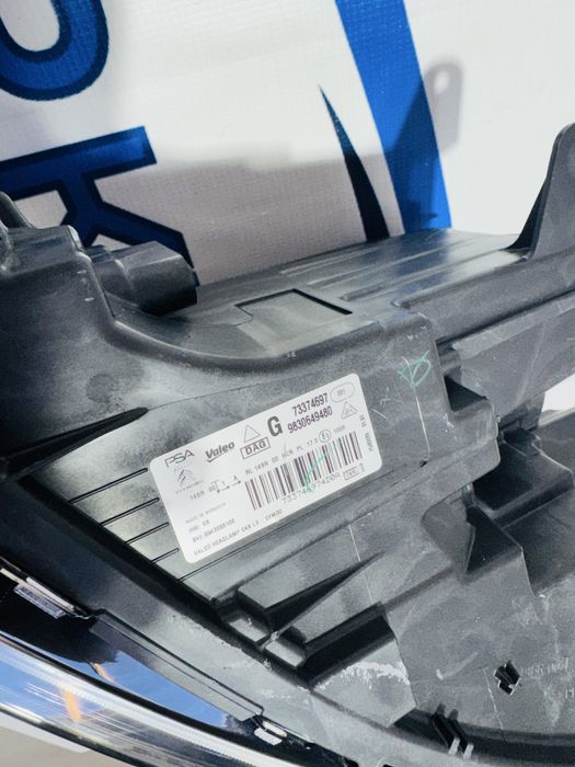 Far stanga led Citroen C4 dupa 2020 cod 9837331880