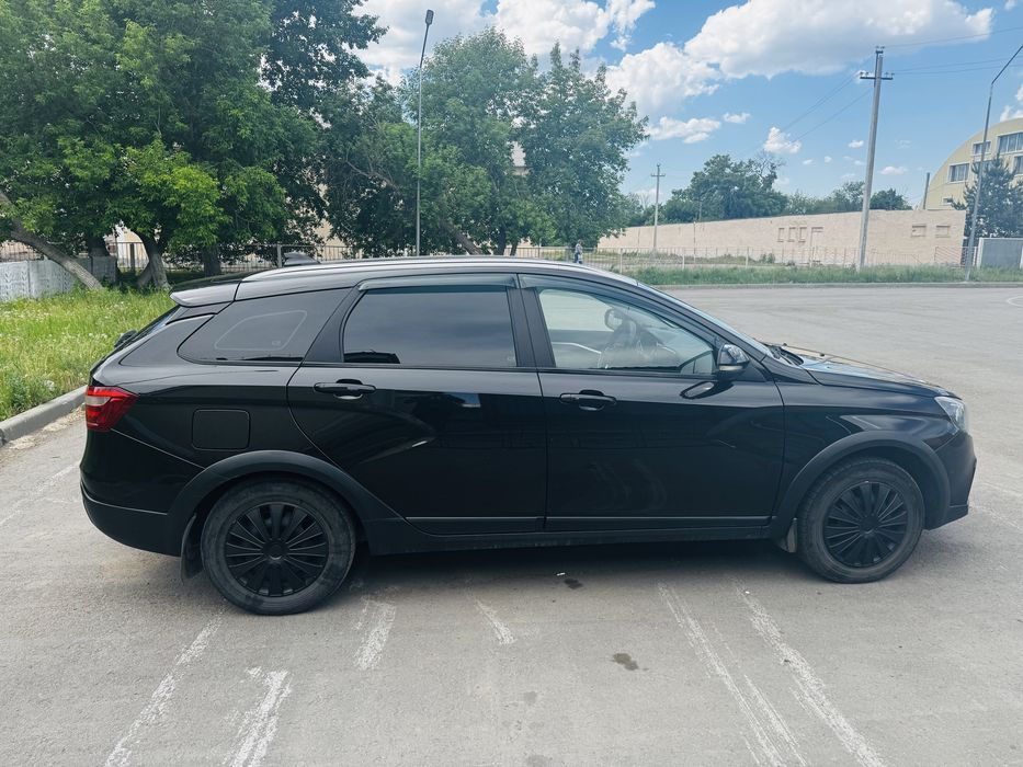 Lada vesta sw cross