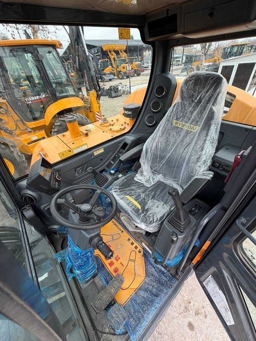 Колесный мини экскаватор Hyundai HW60