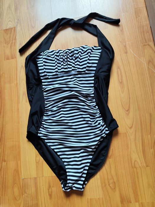 Costum de baie dama