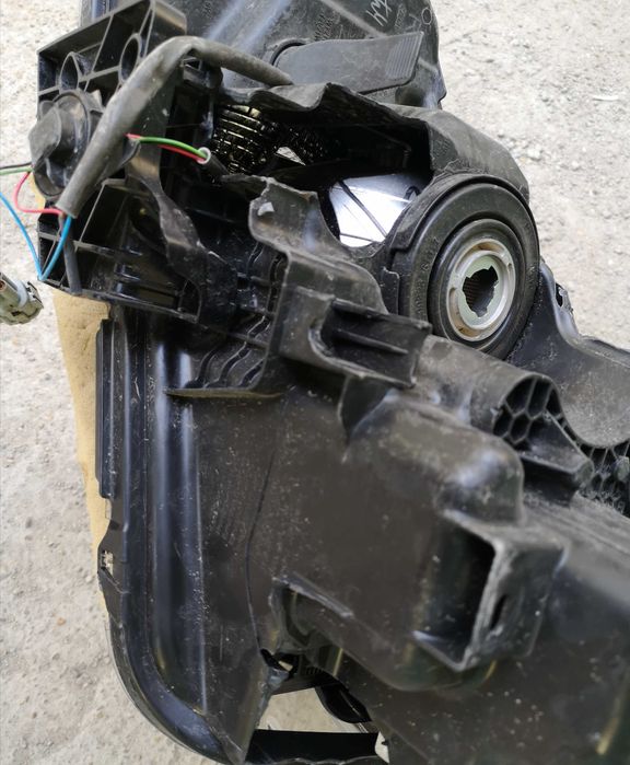 Оригинален фар Nissan Qashqai Led