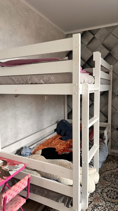 Продам двухъярусную кровать