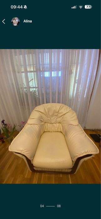 Vând canapea din piele ecologică cu 2 fotolii– stare foarte bună