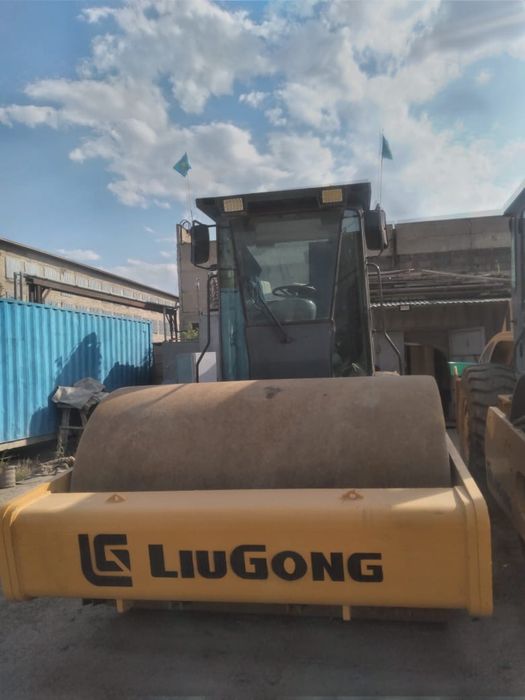 Продам грунтовой каток Liu Gong 16 тонн