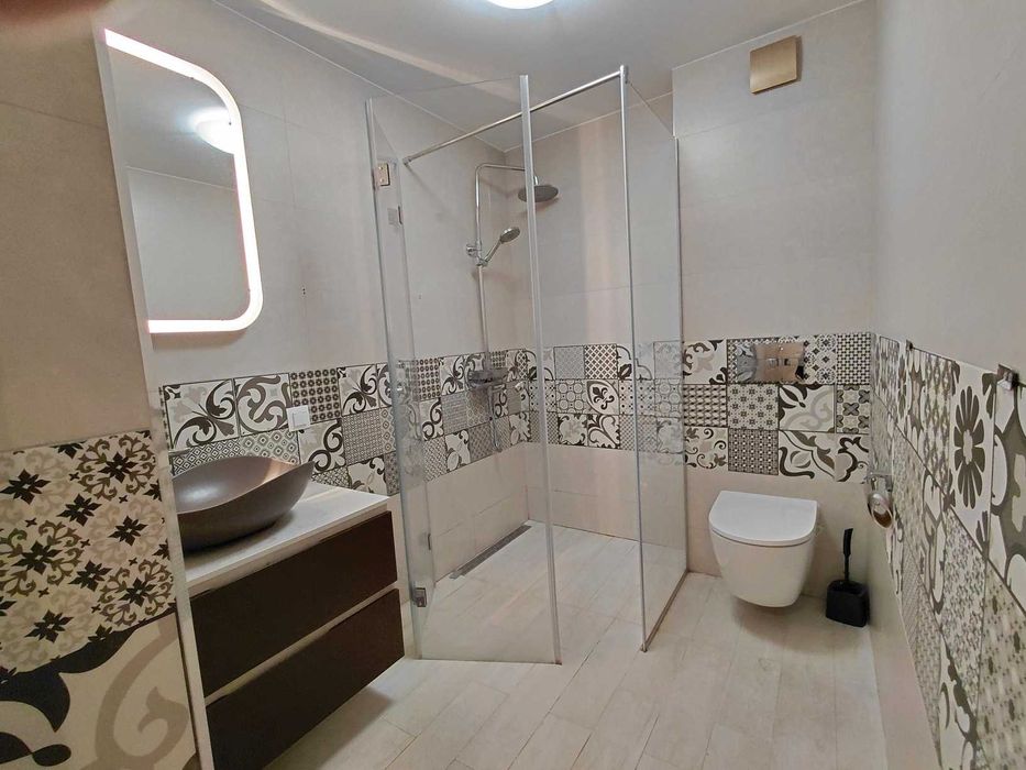 Давам под наем 3-стаен в Центъра