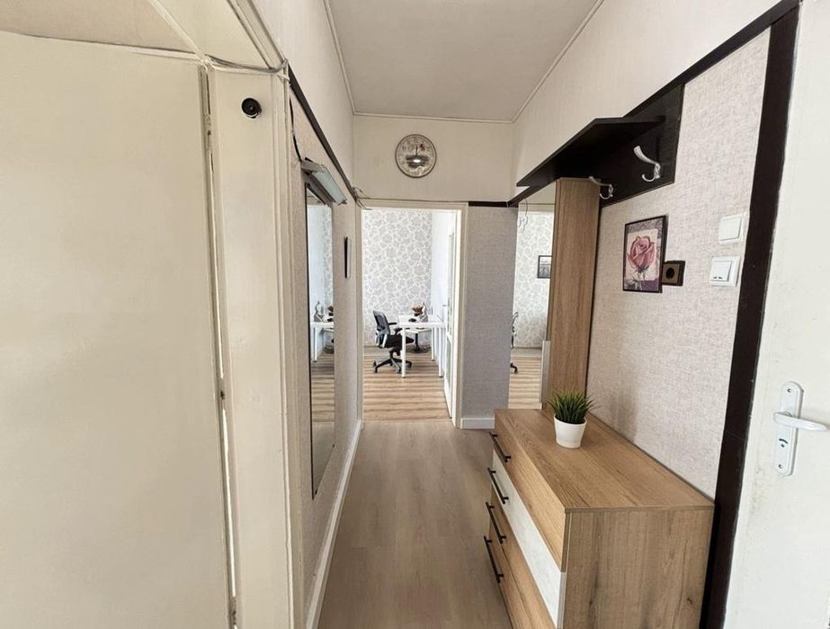 Дава се под наем Тристаен апартамент в София, Гоце Делчев - 100 кв.м за 880 € - Снимка #7