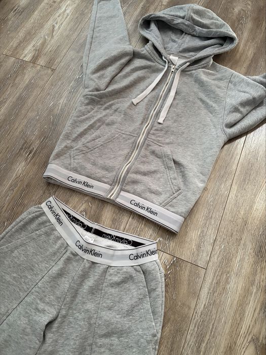 Trening Calvin Klein