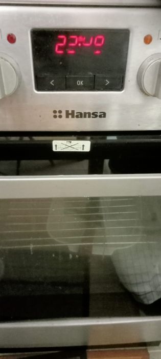 Vand aragaz cu plita pe gaz si cuptor electric