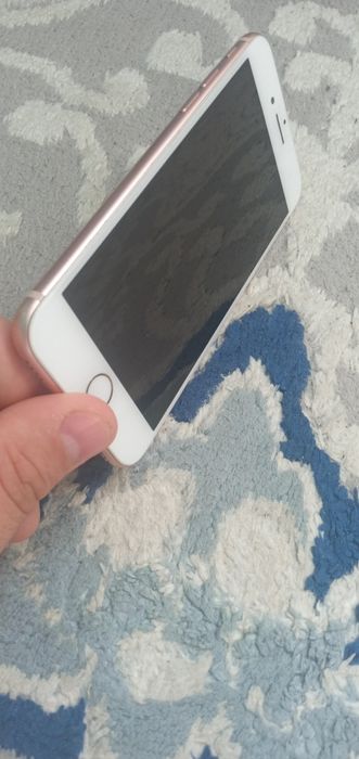 Продаётся Айфон 8 в отличном сосстояний