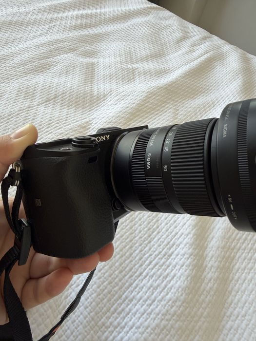 Sony 6400 + Sigma 18-50mm