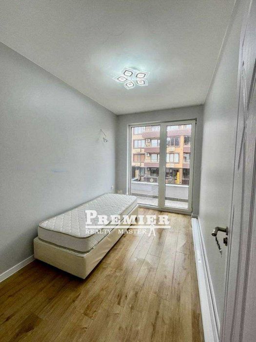 Продава се Тристаен апартамент в Поморие - 75 кв.м за 1000 €/кв.м - Снимка #2