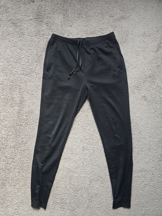 Мъжки черен екип Nike