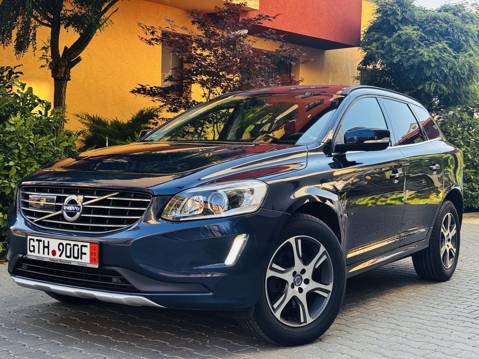 Volvo Xc 60 Diesel/4x4/ Xenon-Led/ Line-assist/Distronic/Euro5