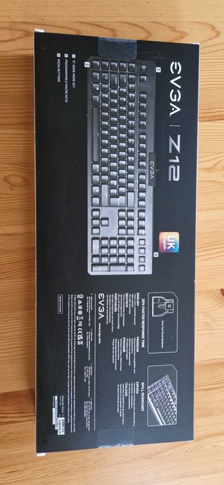 Нова Геймърска клавиатура EVGA Z12 RGB Gaming Keyboard