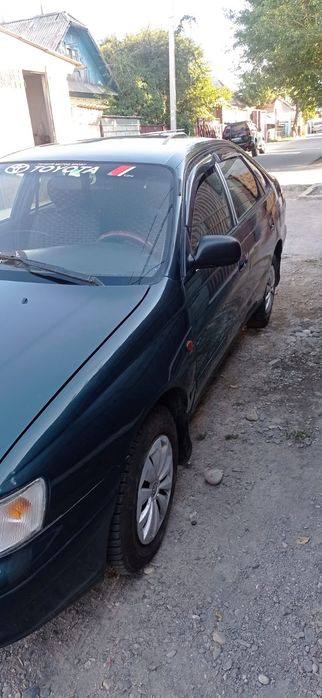 Продам автомобиль toyota carina e