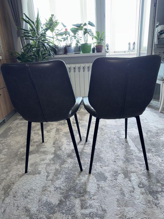 Продам 2 стула в отличном состоянии