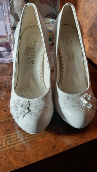 Туфли белые,свадебные
