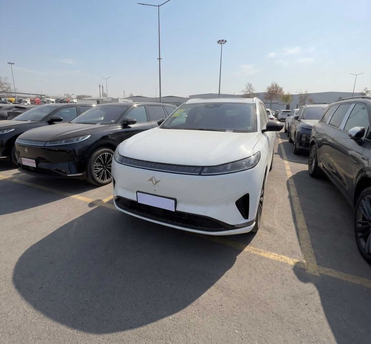 Dongfeng 008 EV 610km