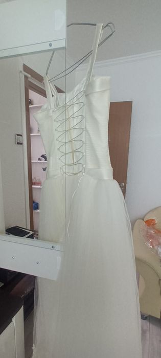 Vand rochie mireasa