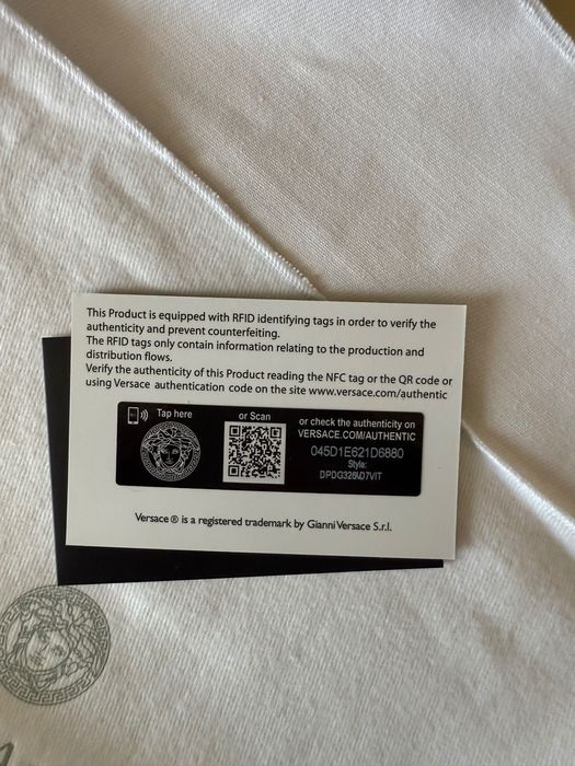 Versace Virtus чисто ново дамско портмоне