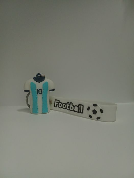 Брелок : Месси отличный брелок