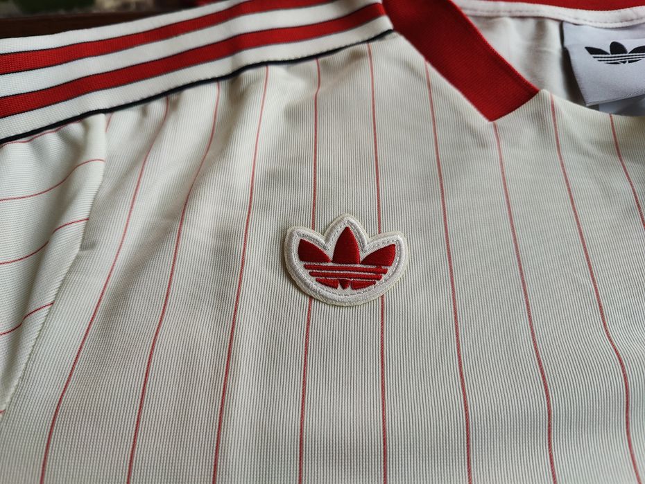 Футболна тениска Liverpool Terrace icons сезон 25/26