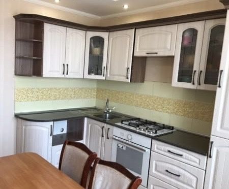 Продам куханый гарнитур со встроеной техникой