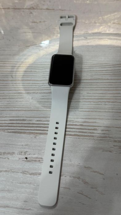 Продам фитнес-часы Samsung Galaxy Fit 3