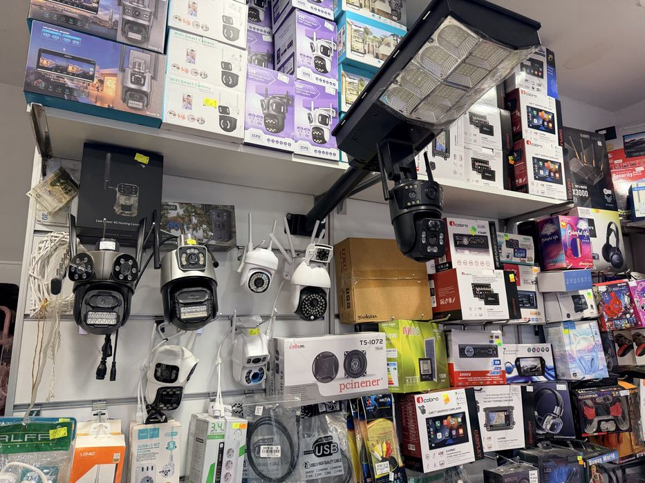 2 в 1 Соларна улична лампа 1800W с вградена камера 5MP