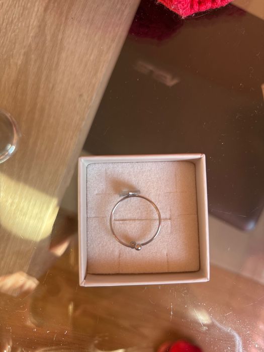 Посребрен пръстен  с камък от нераждаема стомана сърце