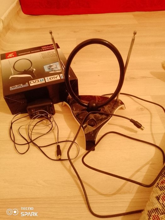 Комнатная антенна