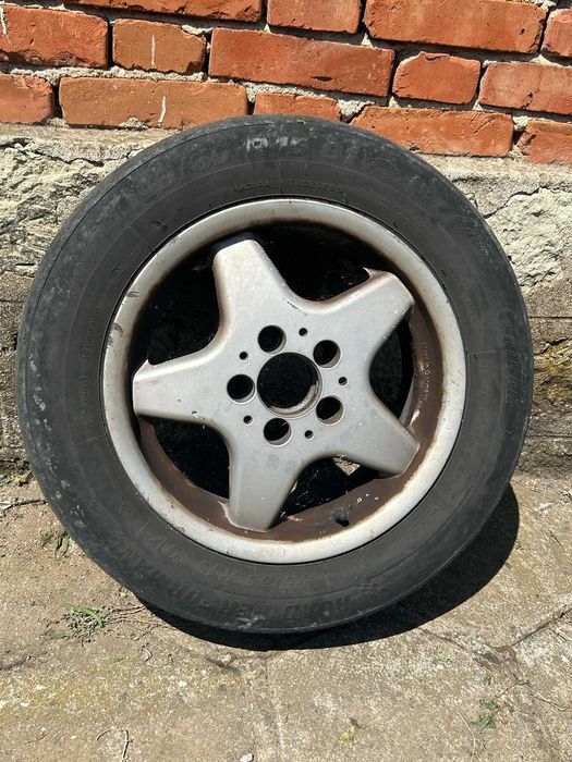 Четири летни гуми с алуминиеви джанти, всяка по 50 лв.