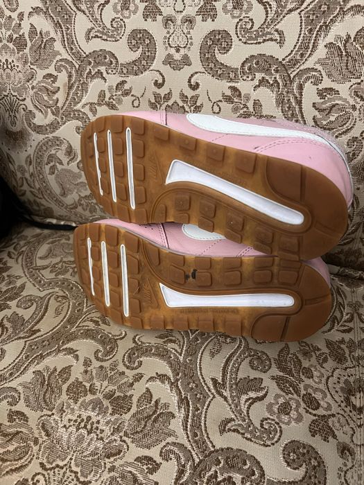 Кожаные кроссовки