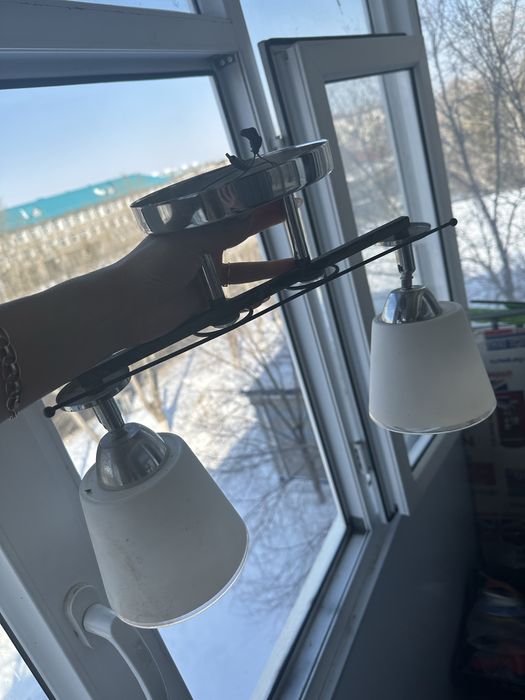 Продам  люстру 3500 тенге.