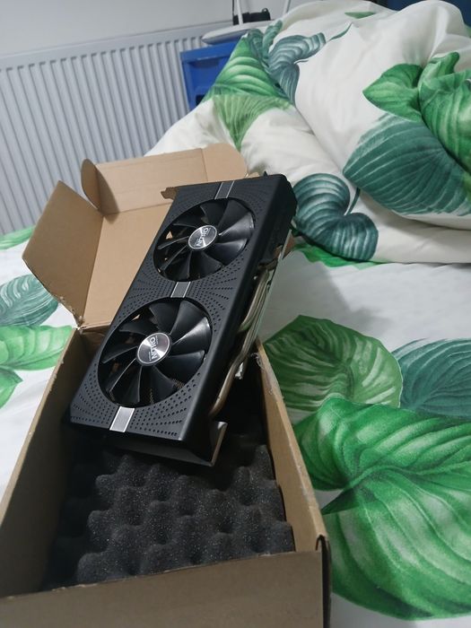 Placa video Nou-Nouță Radeon rx 570 8gb impecabila pentru gaming