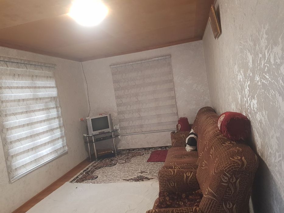 Eski 16 yillik 3.22 soʻtix 4ta xona ayvon padval bor