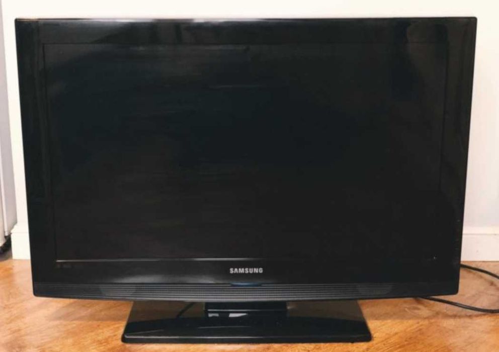 Продам ЖК телевизор Samsung LE32B350F1W