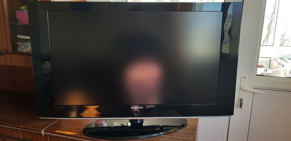 Телевизор Samsung LE40S81BX/XEN