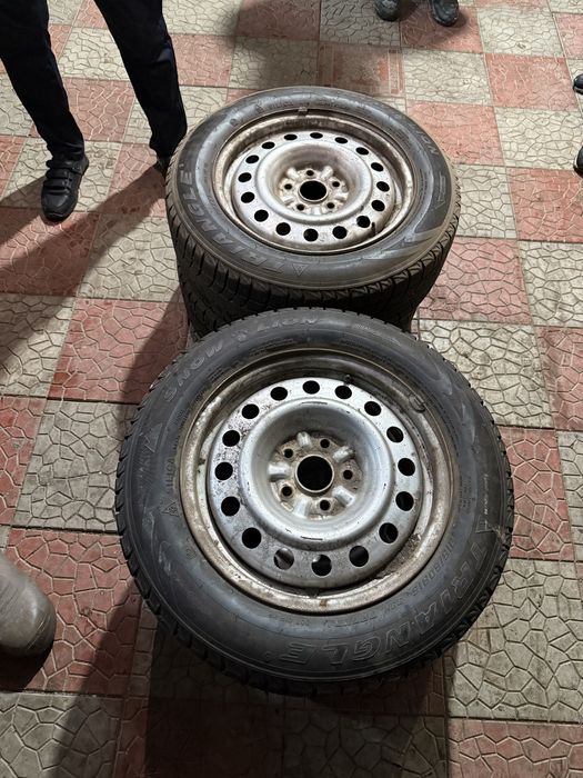 Резина с дисками почти новые