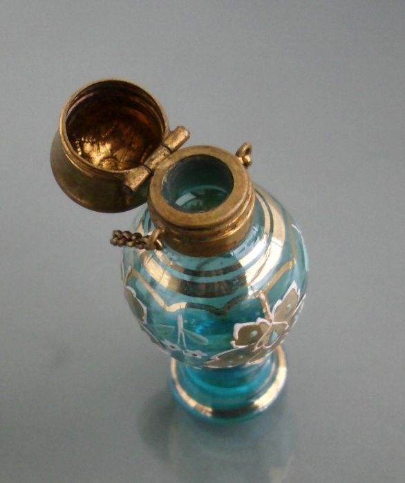 Парфюмно шишенце за окачване/шателан 19-ти век