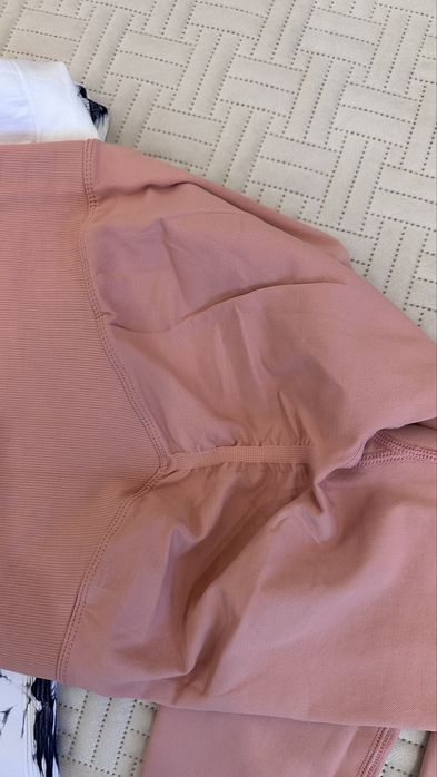 Три пары новых лосин недорого