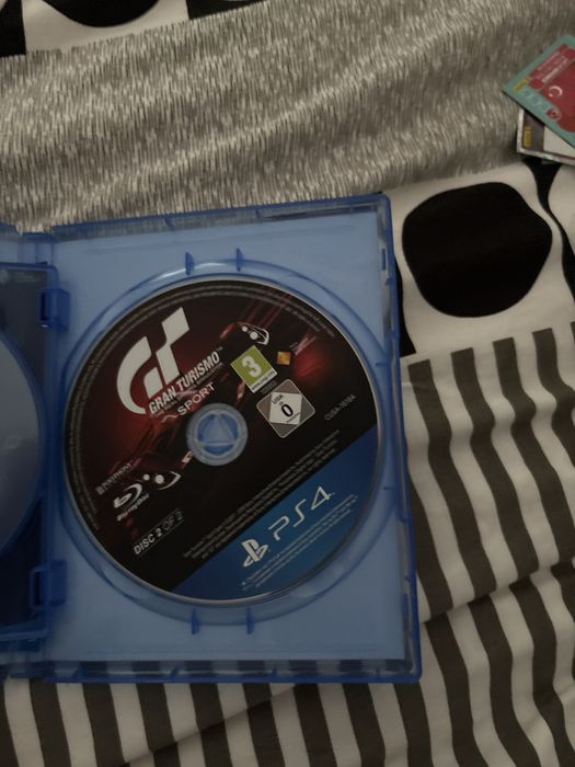 Vand jocuri ps 4