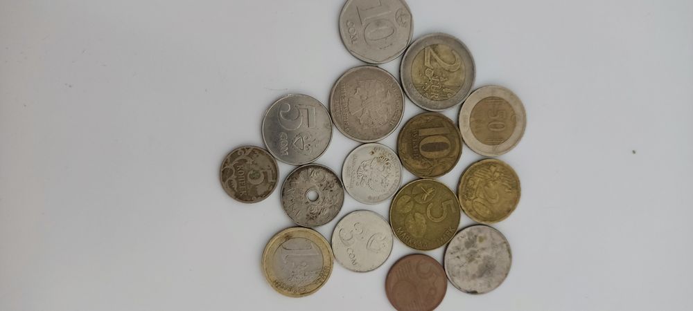 Продам монеты разные дорого