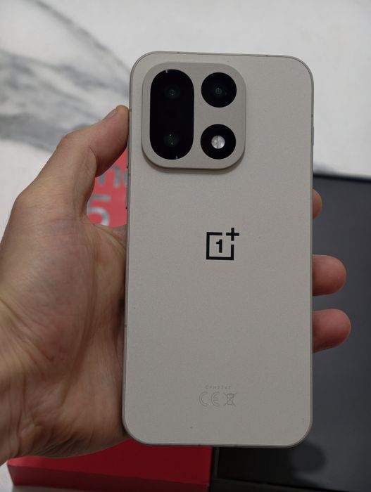 One Plus 15 512 gb Ram 16 5G global original